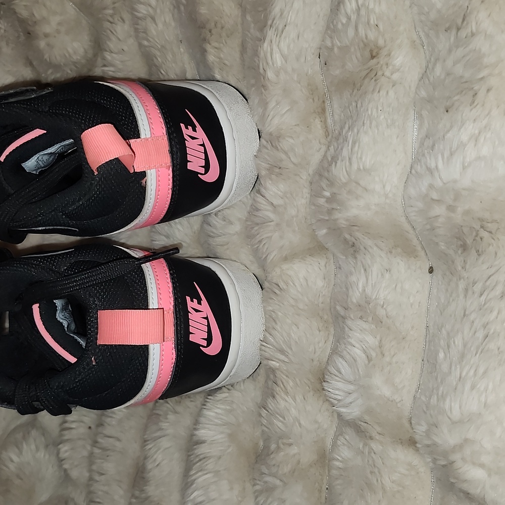 Nike Women's Black and Pink High-Top Sneakers - Picture 4 of 4